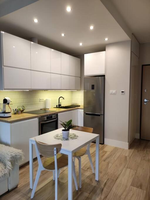 Sweet Apartment Vis-A-Vis Medicover And Paley Institute Warsaw Luaran gambar